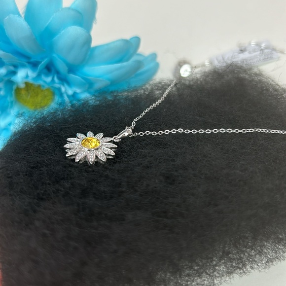 Sterling Silver crystal Flower pendant with adjustable chain Bleu Sage NWT - Picture 13 of 16